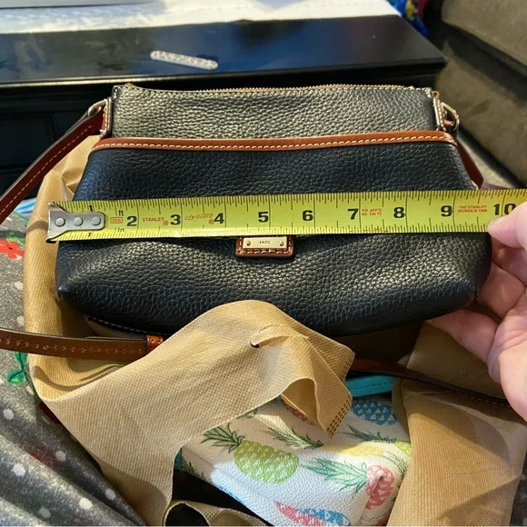 Black pebble leather Dooney and Bourke crossbody - Picture 8 of 10